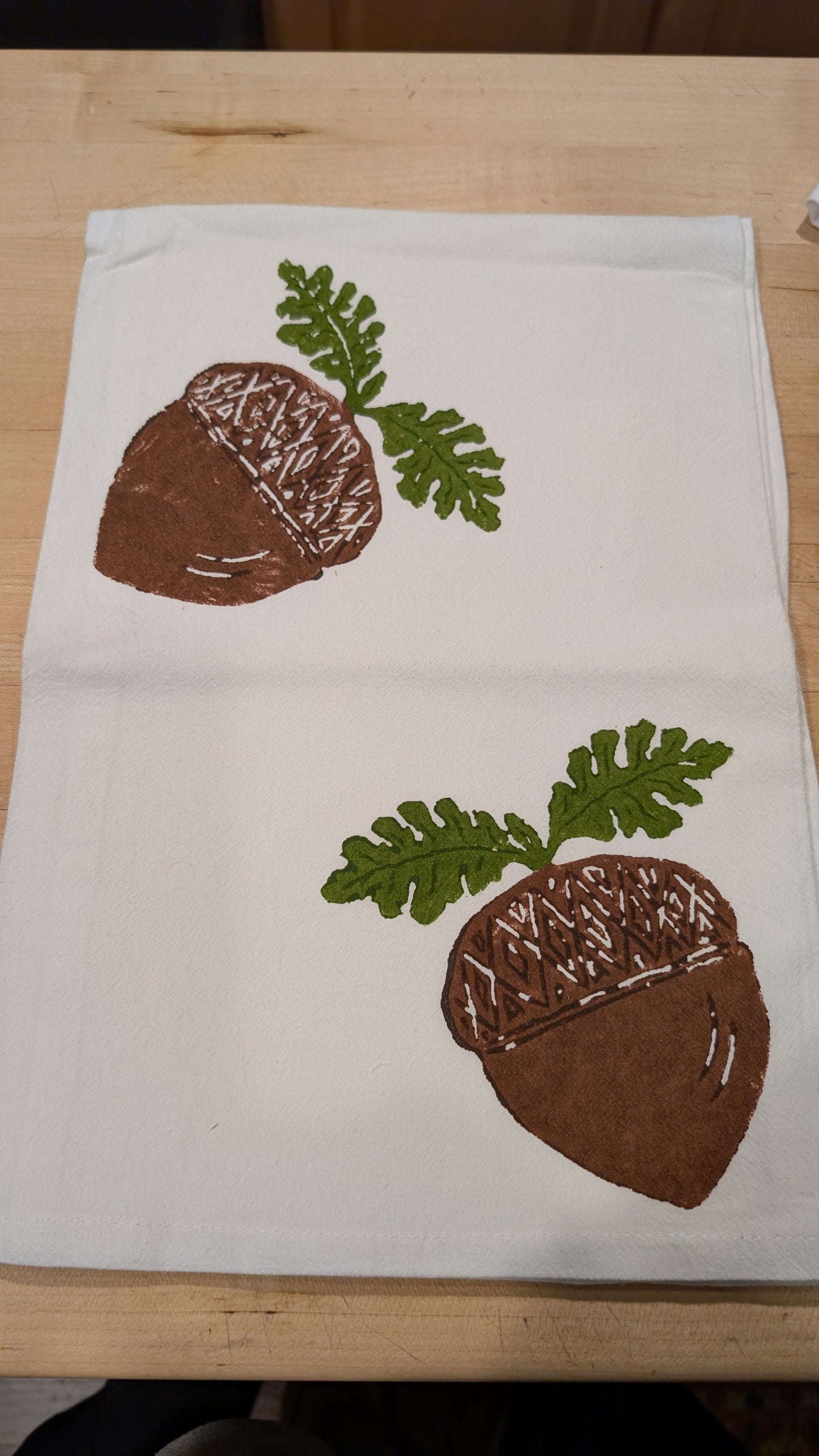 2 Acorns Flour Sack Towel